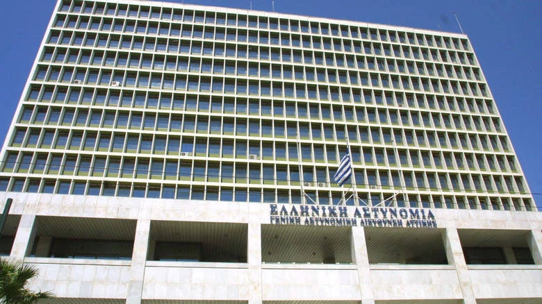 ΕΚΤΑΚΤΟ: Προσαγωγή στη ΓΑΔΑ δύο μελών του «Ρουβίκωνα»